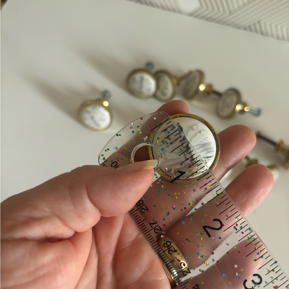 Lot of 10  Metal and ceramic drawer/cabinet pulls gold lighthouse - Picture 4 of 5